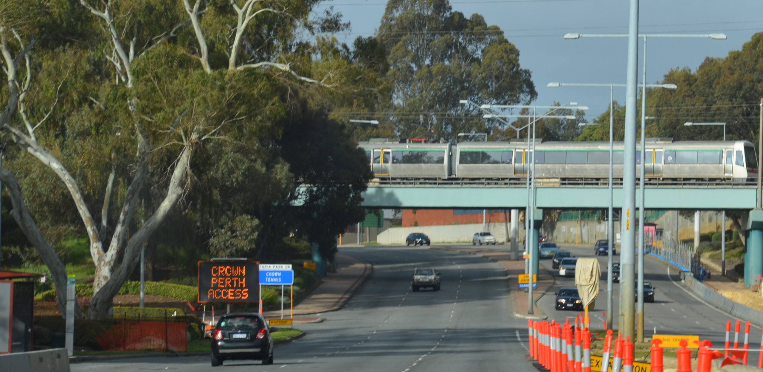 The railway bridge at Rivervale crossing Great Eastern Highway
